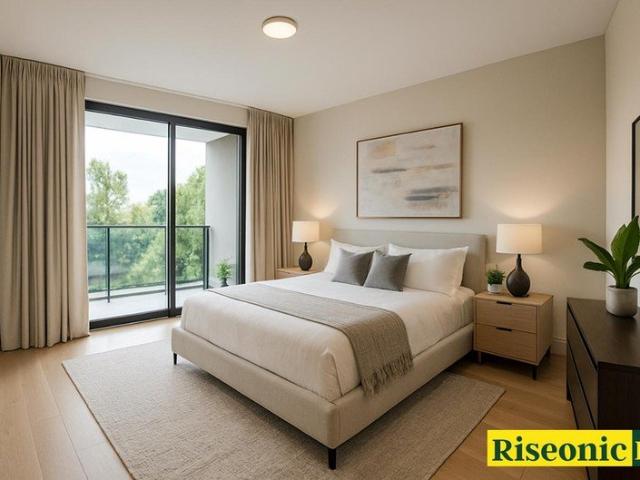 Luxury Townhouse Ready to Go!