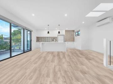 Luxury Townhouse!