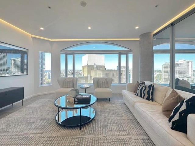 Luxury Three Bedder with Harbour and Hyde Park View