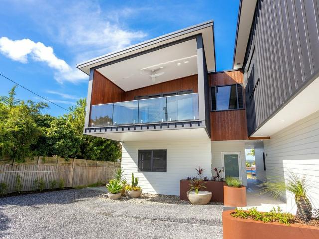 Luxury Three Bedroom Townhouses in Sought After Taree West