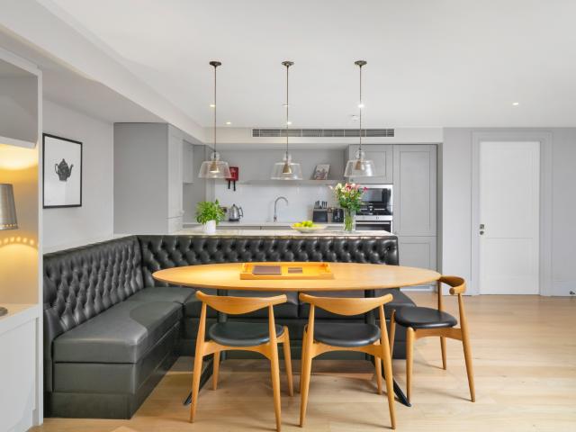Luxury three bedroom apartment in Knightsbridge