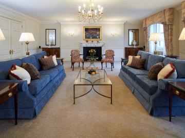 Luxury three bedroom apartment in Kensington