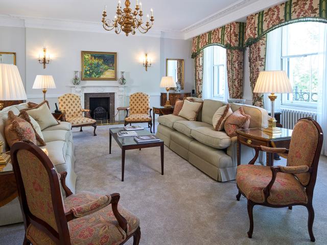 Luxury Three Bedroom Apartment to rent