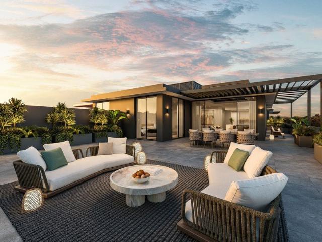 LUXURY THREE BEDROOM PENTHOUSE WITH EXPANSIVE TERRACE LIVING
