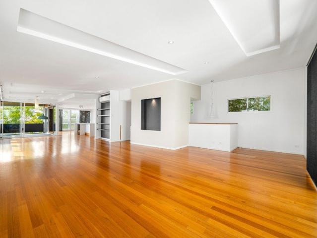 Luxury Three Level Family Home with Self Contained Granny Flat & Spectacular City Views
