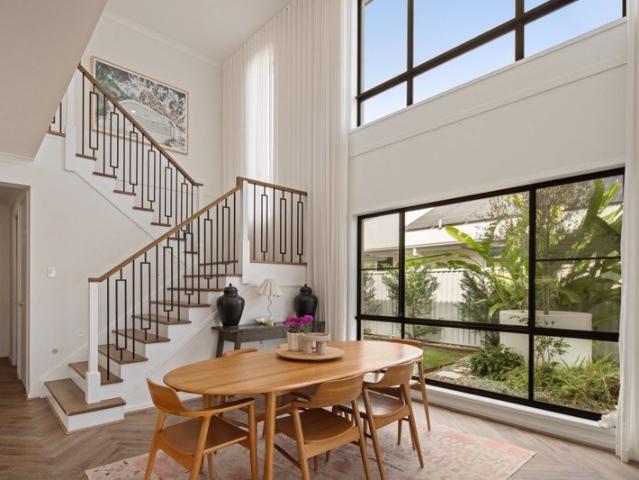 Luxury Tree Change Living, Moments from the Waterfront