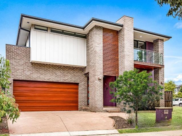 Luxury Tri Level Family Living in a Sought After Rouse Hill Location
