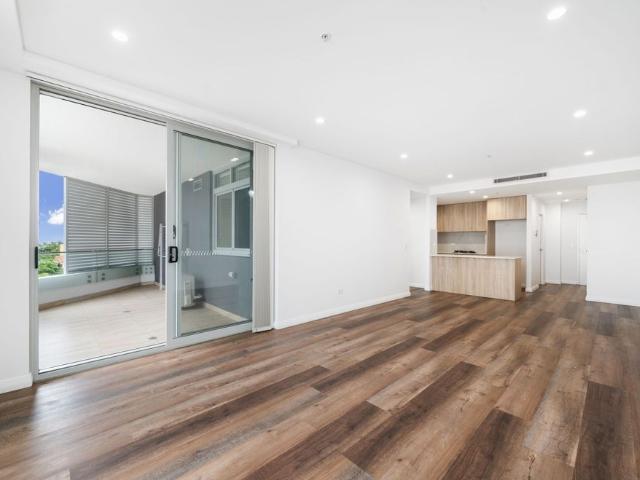 Luxury Two Bedroom Apartment, Level 8