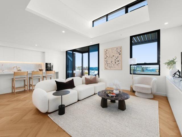 LUXURY TWO BEDROOM RESIDENCE WITH EXPANSIVE TERRACE AND EASTERN VIEWS