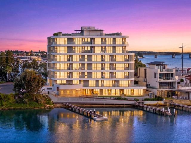 Luxury Two Bedroom Waterfront Apartment