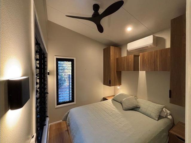 LUXURY UNIT, FULLY FURNISHED, LARGE PRIVATE DECK