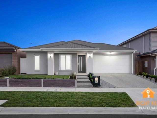 Luxury Upgraded Living in the Heart of Everley Estate, Sunbury