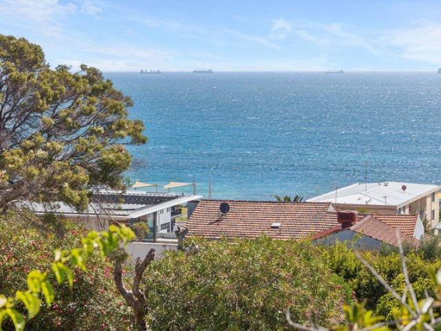 Spring is in the air and the sun is out! Luxury views, endless breezes. welcome to your new lifestyle, in Cottesloe!