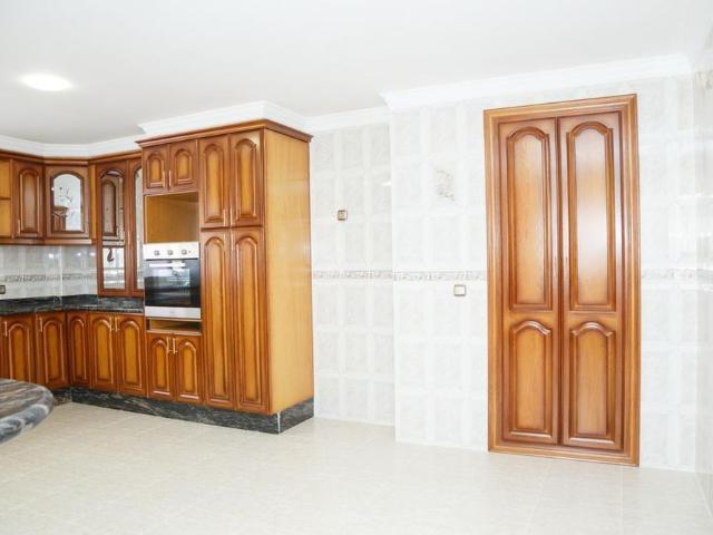 Luxury Villa for rent in Chiva, Spain