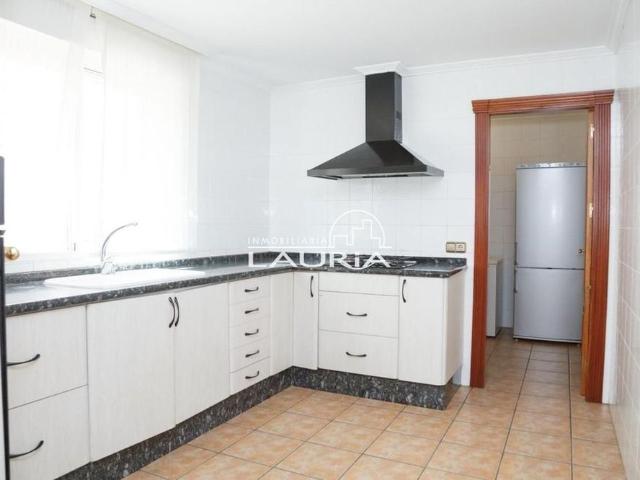 Luxury Villa for rent in Chiva, Spain