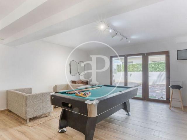Luxury Villa for rent in Chiva, Spain
