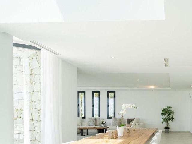 Luxury Villa for rent in Benahavís, Andalusia