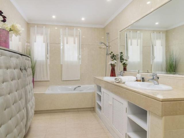 Luxury Villa for rent in Benahavís, Andalusia