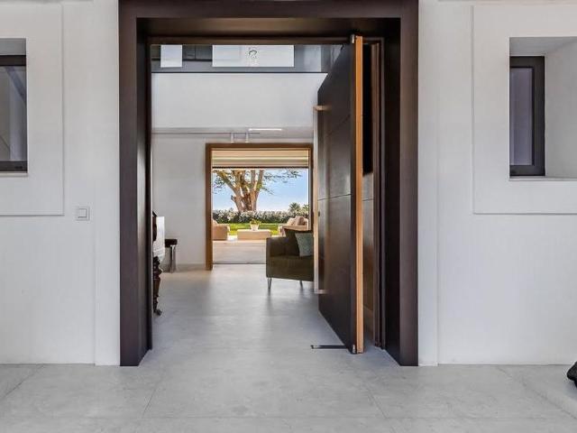 Luxury Villa for rent in Benahavís, Andalusia