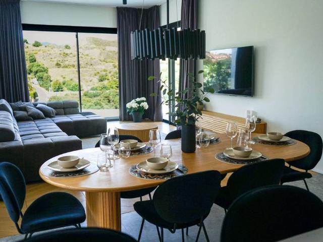 Luxury Villa for rent in Benahavís, Spain