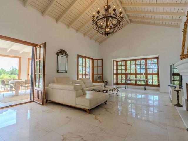 Luxury Villa for rent in Benahavís, Spain