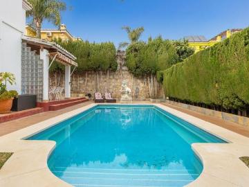 Luxury Villa for rent in Benalmádena, Spain