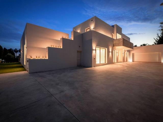 Luxury Villa for rent in Estepona, Spain