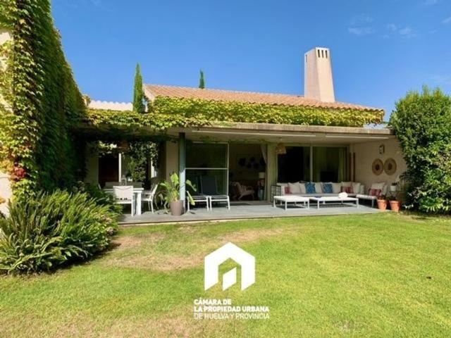 Luxury Villa for rent in Huelva, Spain