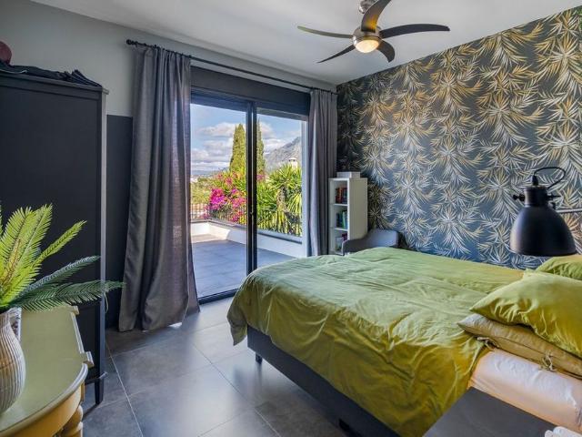 Luxury Villa for rent in Marbella Del Este, Andalusia