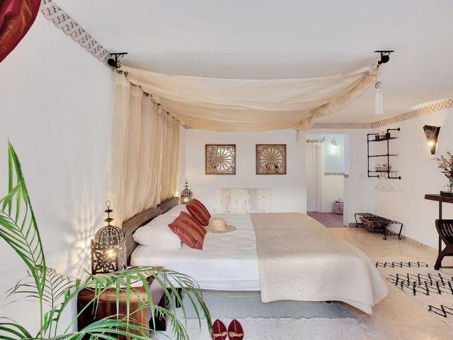 Luxury Villa for rent in Marbella Del Este, Spain