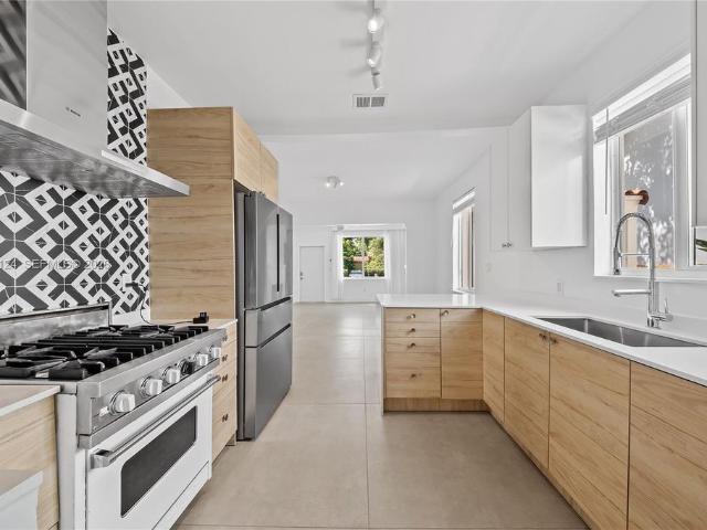 Luxury Villa for rent in Miami, Florida