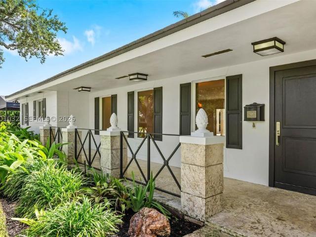 Luxury Villa for rent in Palmetto Bay, Florida