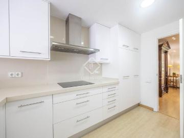 Luxury Villa for rent in Rocafort, Spain