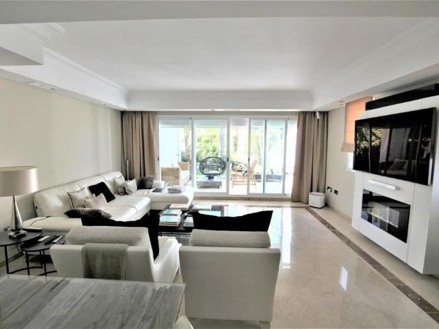 Luxury Villa for rent in The Golden Mile, Spain