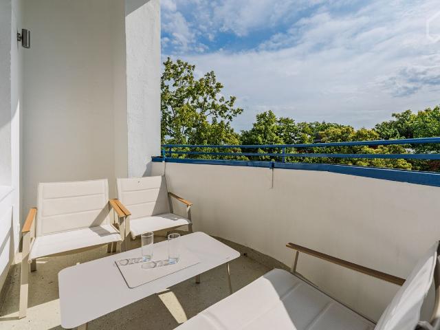 Lux. 3 room flat + balcony Sleep QUIET and live in LUXURY additional spearate Dining area, NO KI faked pictures!, Berlin Amsterdam Apartments for Rent