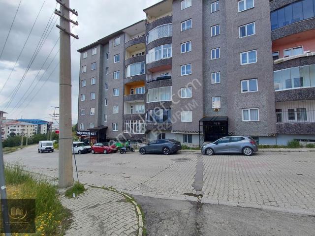 Lüx Gayrimenkulden Üniversiteye Yakın 3+1 Daire