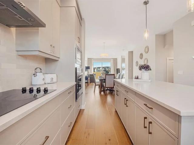 Lux Home |Near Banff |Central AC|Pond View| Garage — 3 Bedrooms Duplex