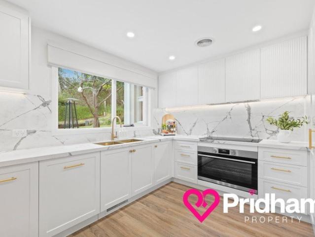 Lux Lifestyle On Over Half An Acre
