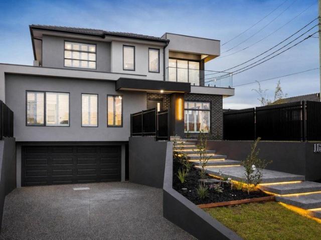 Luxe new living with magnificent views