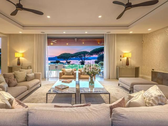 Luxe absolu face à la baie de Saint Tropez