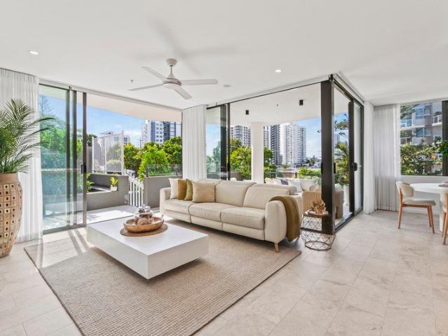 Luxe Apartment Boasting Supreme Seclusion, Private Access and Vast Alfresco Oasis