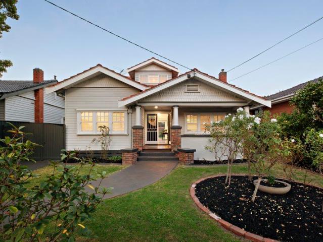 Luxe Bungalow in Blue Chip Locale