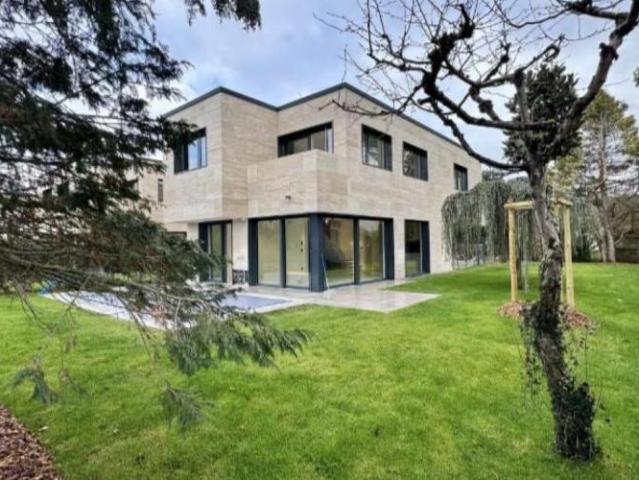 Luxe, confort et performance aux portes de Cologny