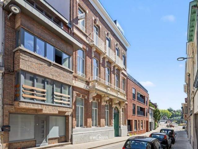 Luxe gelijkvloers appartement met 1 slaapkamer, terras én