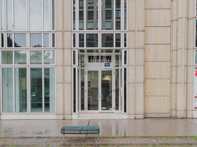 Luxe Innere Stadt Studio, Furnished, City View, Vienna Amsterdam Apartments for Rent