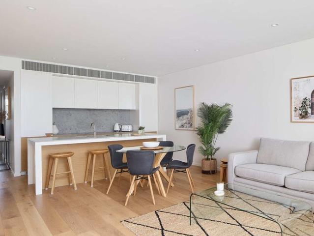 Luxe Lume Apartment with Wow Factor Views Fully Furnished