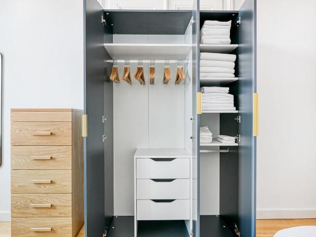 Luxe Landstraße Studio w/ Elevator, 5 mins to Innenstadt, Vienna Amsterdam Apartments for Rent