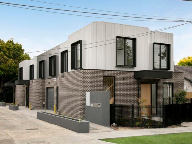 Luxe Living in a Prime Position