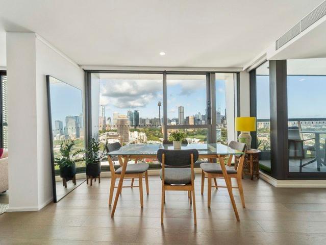 Luxe Split Level Residence with Iconic Views, Partly Furnished