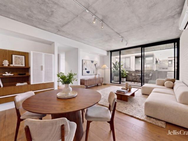 Luxe Two Bedroom, Two Bathroom Apartment with Designer Finishes in Prime Urban Location